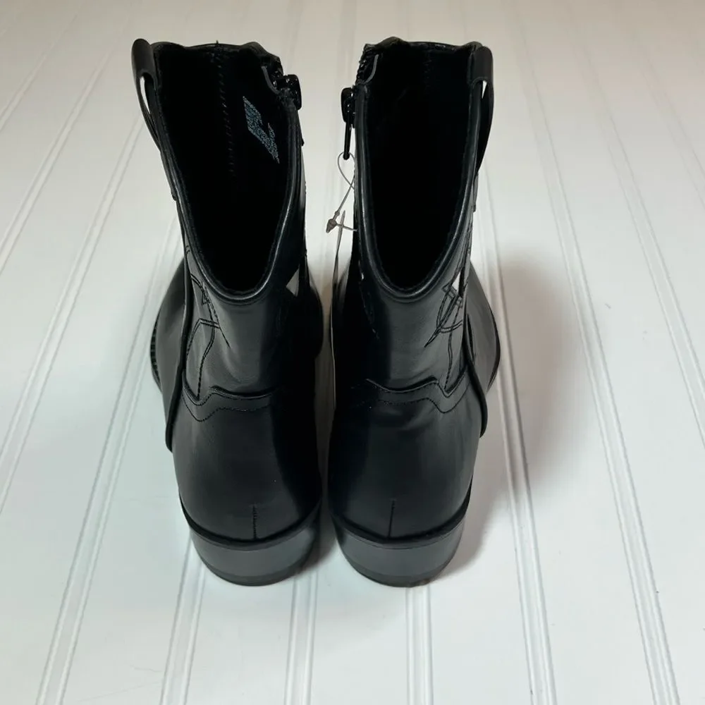 Wonder Nation Kids Black Boots with White Stars Size 5 NWT